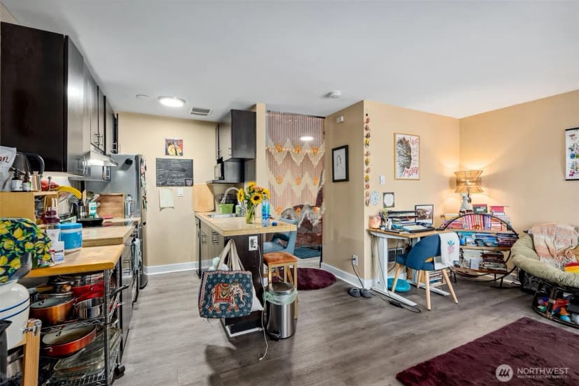 Property photo for 1401 S Holgate Street, Seattle photo 12