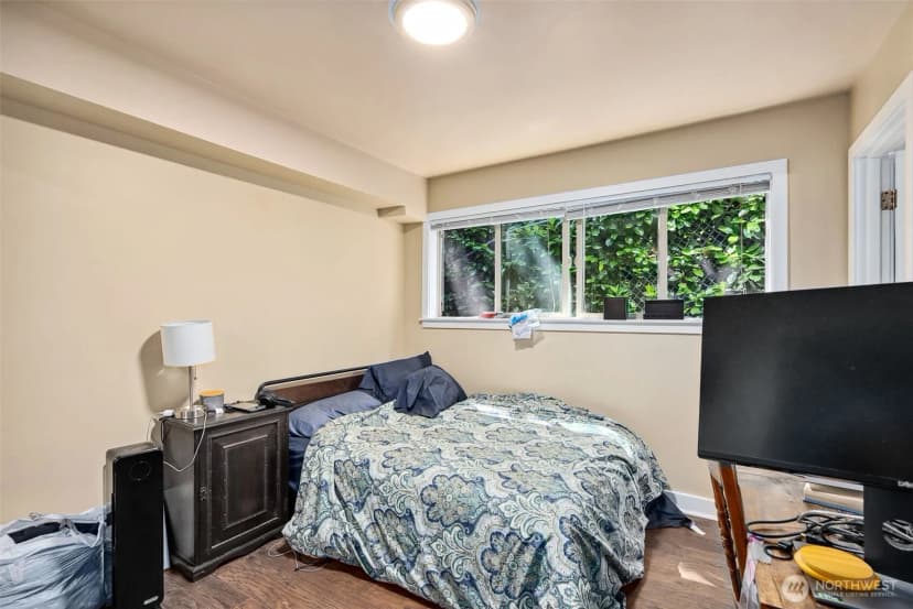 Property photo for 1401 S Holgate Street, Seattle photo 9