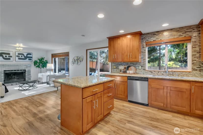Property photo for 1411 S 282nd Place, Federal Way photo 17