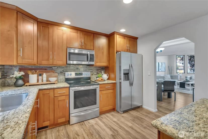 Property photo for 1411 S 282nd Place, Federal Way photo 14