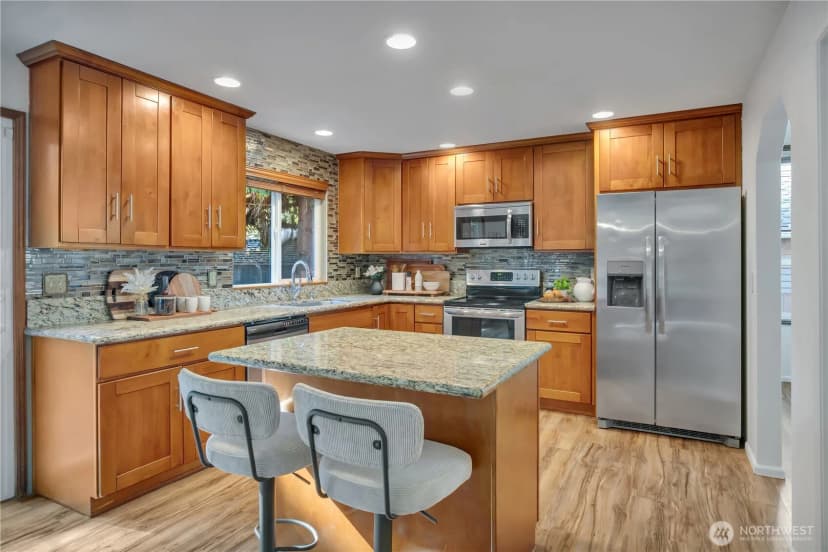 Property photo for 1411 S 282nd Place, Federal Way photo 16
