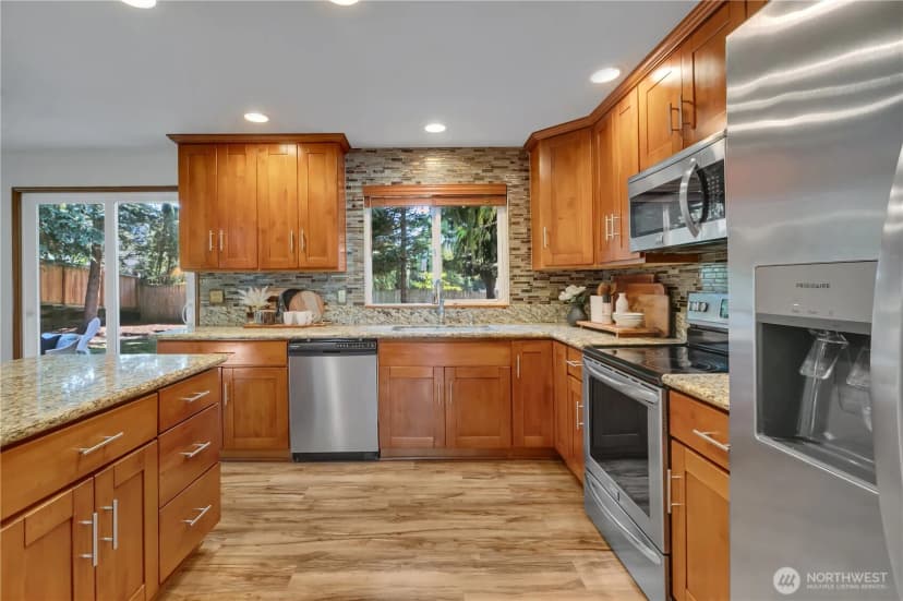 Property photo for 1411 S 282nd Place, Federal Way photo 13