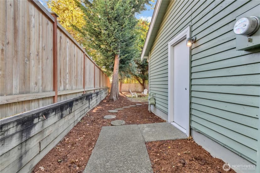 Property photo for 1411 S 282nd Place, Federal Way photo 38