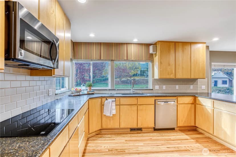 Property photo for 624 Meadows Drive, Wenatchee photo 6