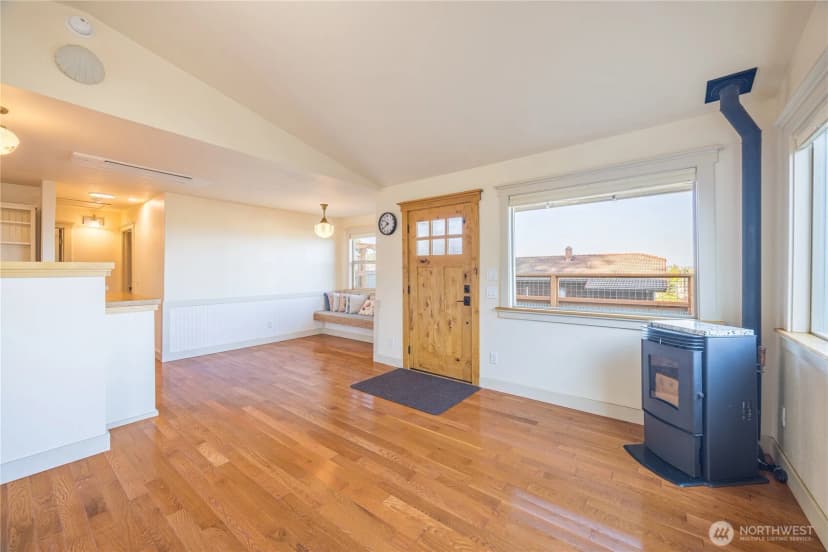 Property photo for 1136 E 7th Street, Port Angeles photo 12