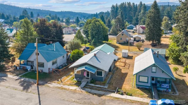 Property photo for 404 W Alaska Avenue, Roslyn