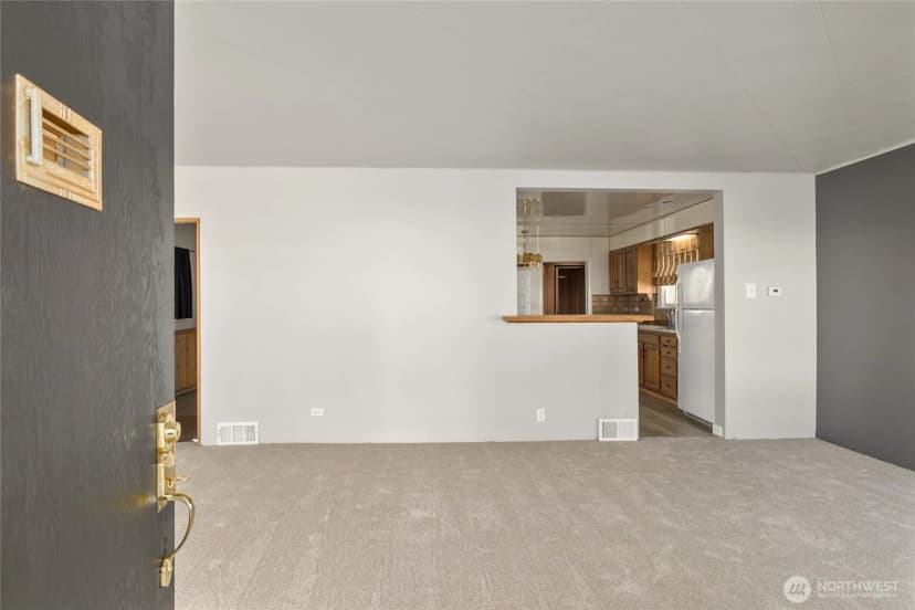 Property photo for 404 W Alaska Avenue, Roslyn photo 2