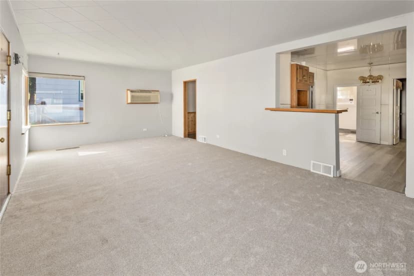 Property photo for 404 W Alaska Avenue, Roslyn photo 3