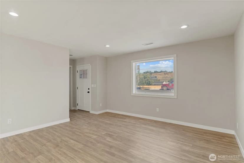 Property photo for 420 Koala Avenue, Omak photo 5