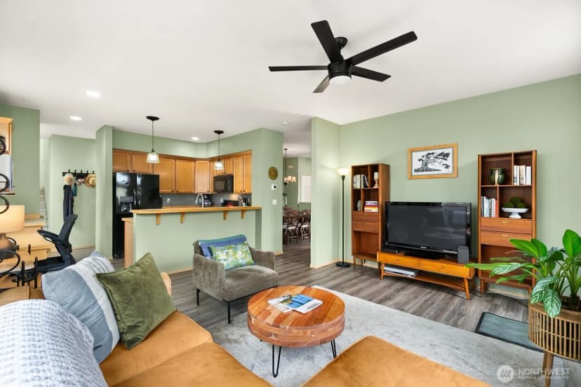 Property photo for 17928 15th Avenue W, Lynnwood photo 8