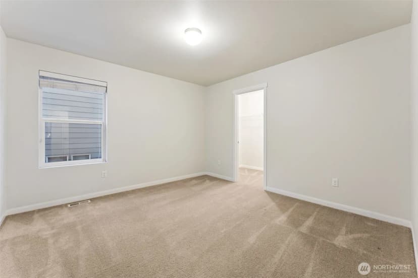 Property photo for 9526 S 235th Place, Kent photo 21