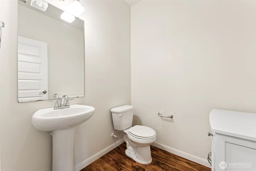 Property photo for 9526 S 235th Place, Kent photo 11