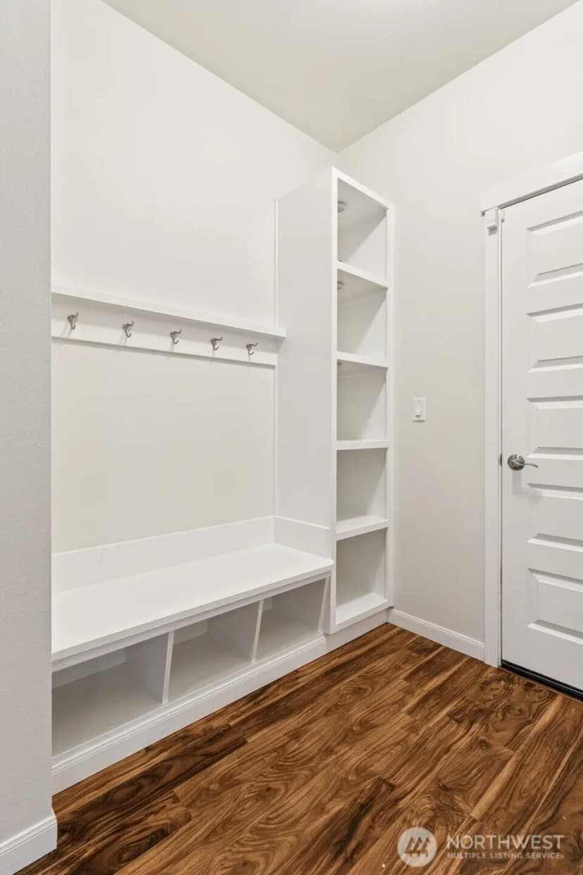Property photo for 9526 S 235th Place, Kent photo 12