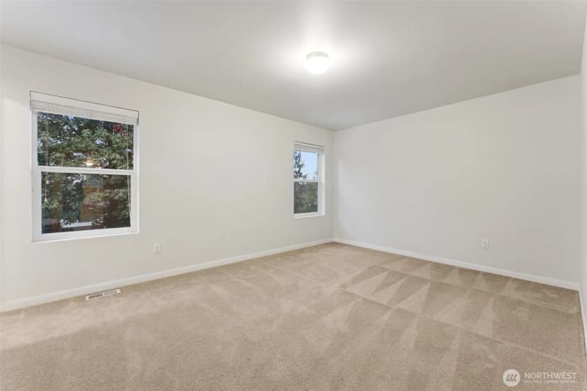 Property photo for 9526 S 235th Place, Kent photo 22