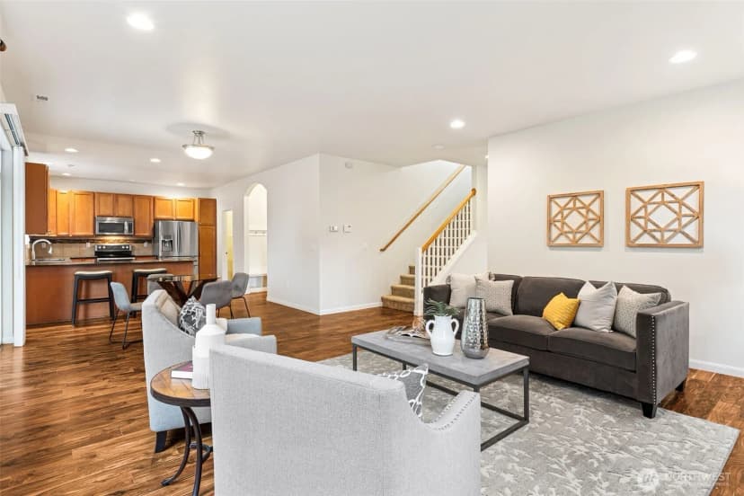 Property photo for 9526 S 235th Place, Kent photo 6