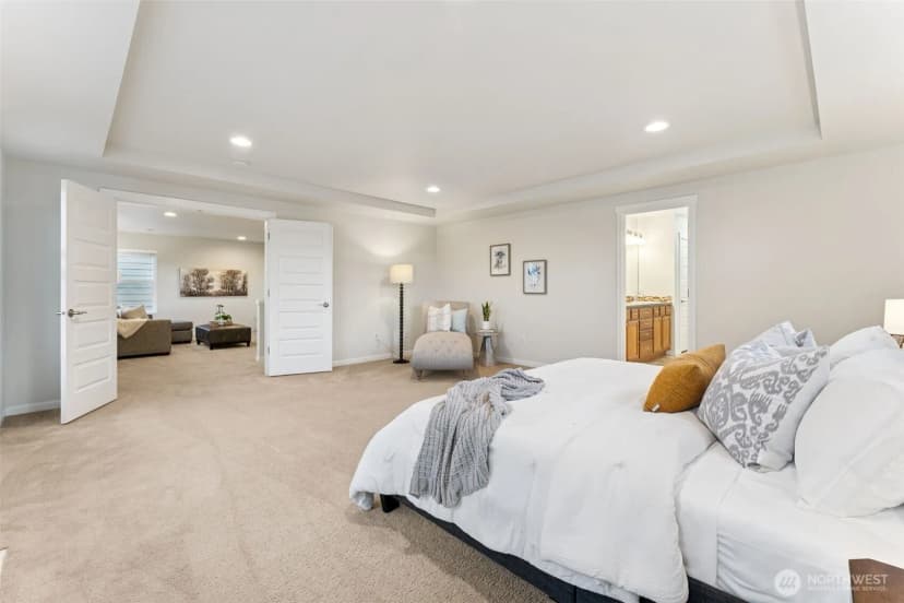 Property photo for 9526 S 235th Place, Kent photo 14