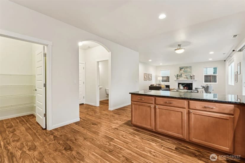Property photo for 9526 S 235th Place, Kent photo 10