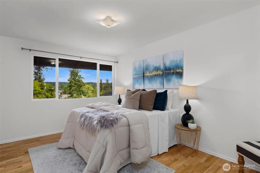 Property photo for 10213 Ne 22nd Place, Bellevue photo 14