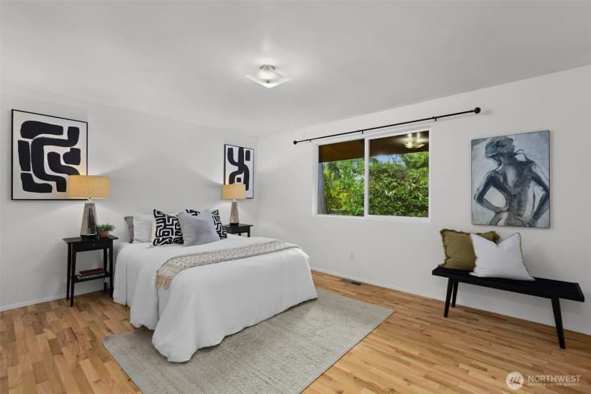 Property photo for 10213 Ne 22nd Place, Bellevue photo 11