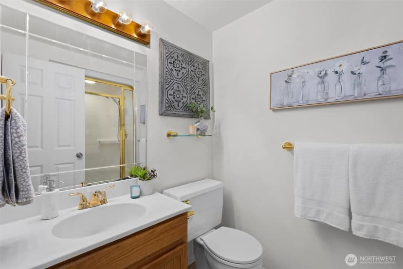 Property photo for 10213 Ne 22nd Place, Bellevue photo 20