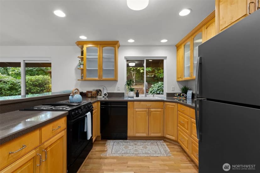 Property photo for 10213 Ne 22nd Place, Bellevue photo 10