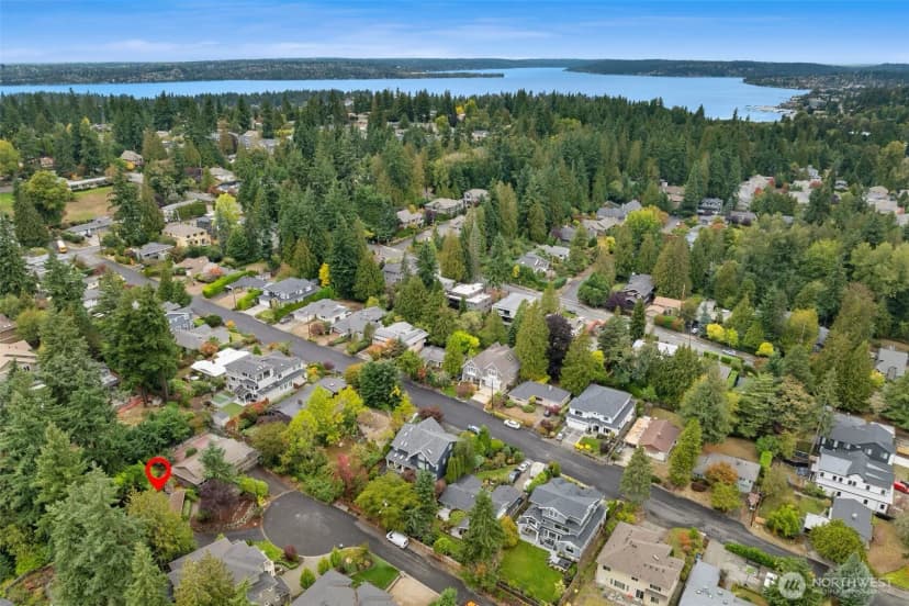 Property photo for 10213 Ne 22nd Place, Bellevue photo 23
