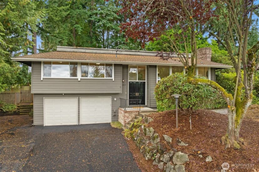 Property photo for 10213 Ne 22nd Place, Bellevue photo 22
