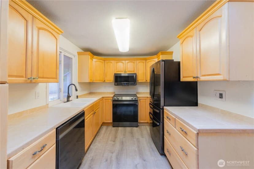 Property photo for 15130 15th Avenue S, Spanaway photo 10