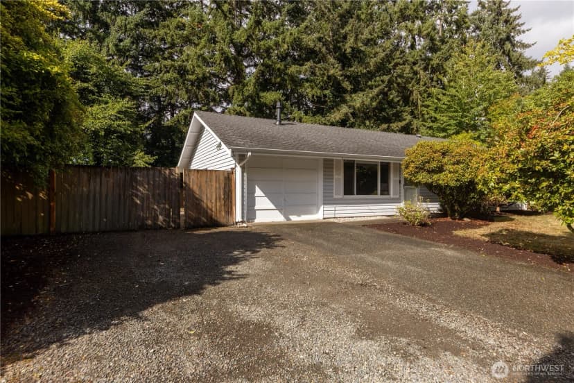 Property photo for 15130 15th Avenue S, Spanaway photo 2