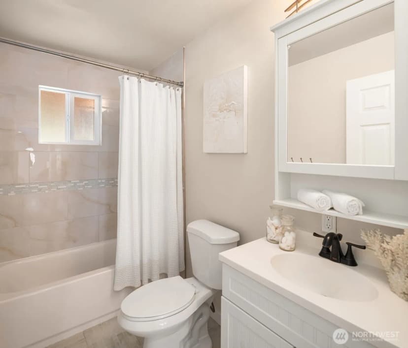 Property photo for 412 Renton Avenue S, Renton photo 11