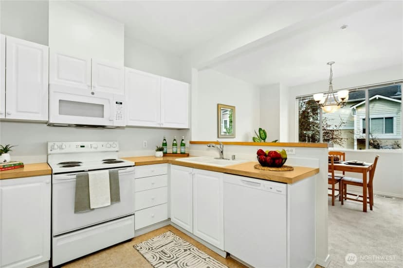 Property photo for 11821 Ne 162nd Court, Bothell photo 14