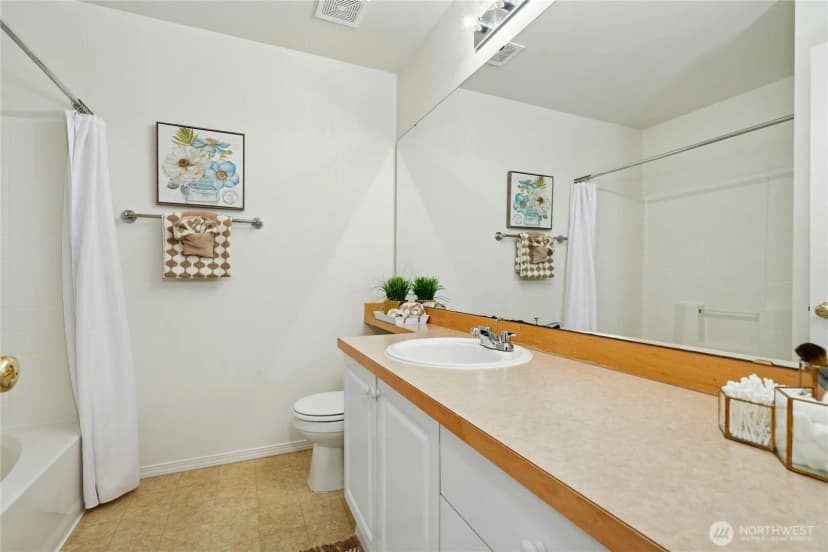 Property photo for 11821 Ne 162nd Court, Bothell photo 25
