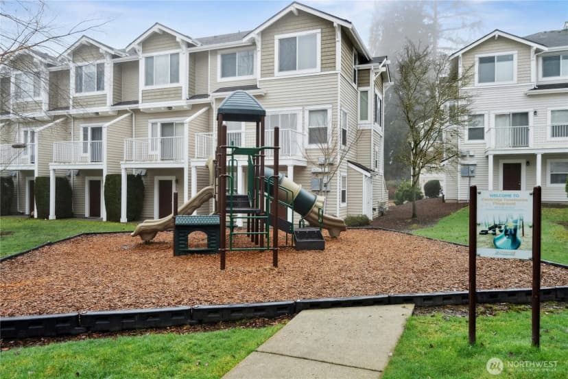 Property photo for 11821 Ne 162nd Court, Bothell photo 35