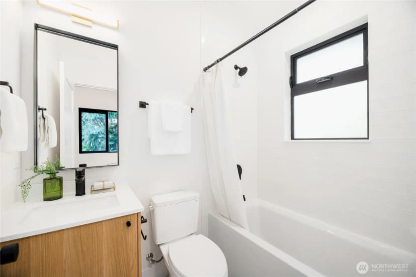 Property photo for 6818 128th Avenue Ne, Kirkland photo 30