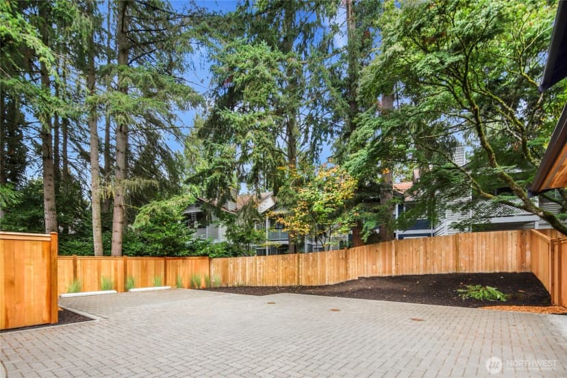 Property photo for 6818 128th Avenue Ne, Kirkland photo 10