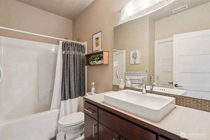 Property photo for 1508 S 223rd Street, Des Moines photo 16