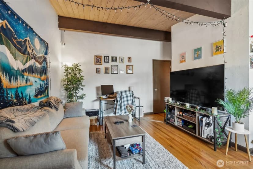 Property photo for 2350 Beacon Avenue S, Seattle photo 18