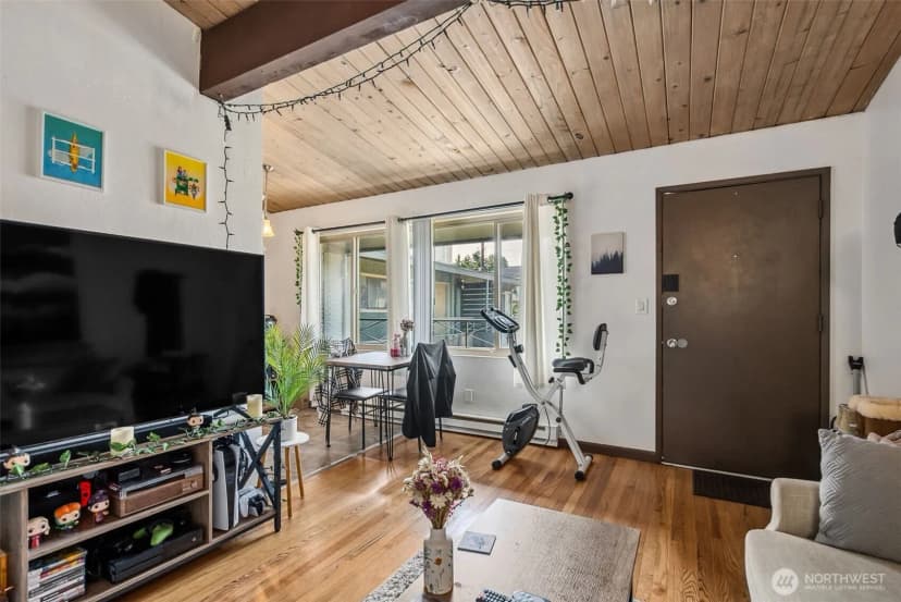 Property photo for 2350 Beacon Avenue S, Seattle photo 19