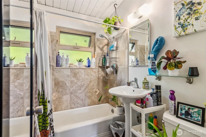 Property photo for 2350 Beacon Avenue S, Seattle photo 21
