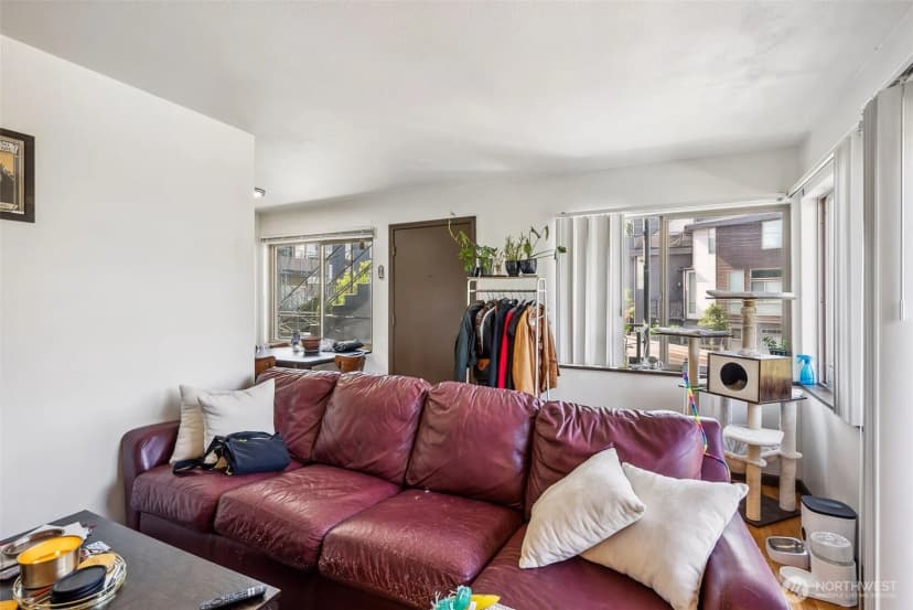 Property photo for 2350 Beacon Avenue S, Seattle photo 12