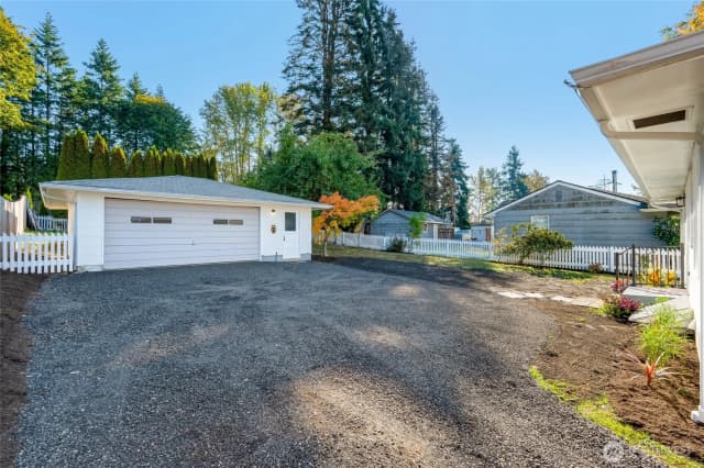 Property photo for 1815 Bickford Avenue, Snohomish photo 3