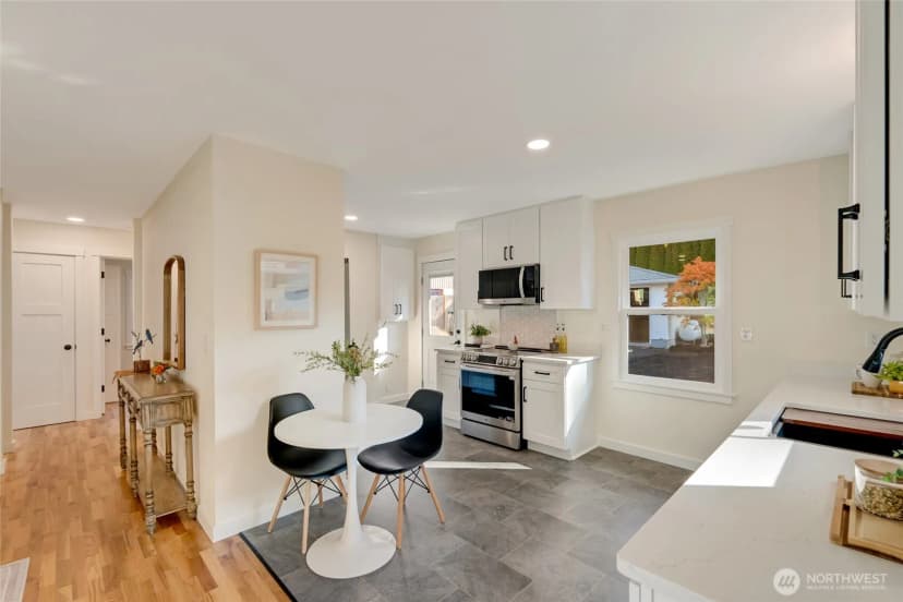 Property photo for 1815 Bickford Avenue, Snohomish photo 10