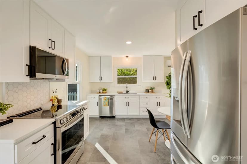 Property photo for 1815 Bickford Avenue, Snohomish photo 11
