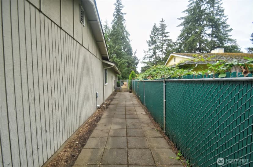 Property photo for 7520 14th Ave Ne, Olympia photo 23