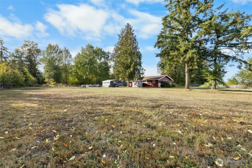 Property photo for 19008 22nd Avenue E, Tacoma photo 2