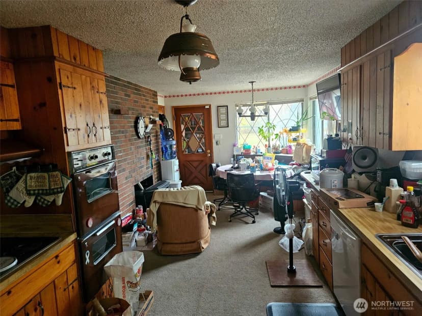 Property photo for 19008 22nd Avenue E, Tacoma photo 9