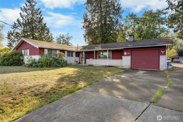 Property photo for 19008 22nd Avenue E, Tacoma photo 3