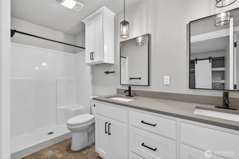 Property photo for 109 7th Street Sw, Long Beach photo 19
