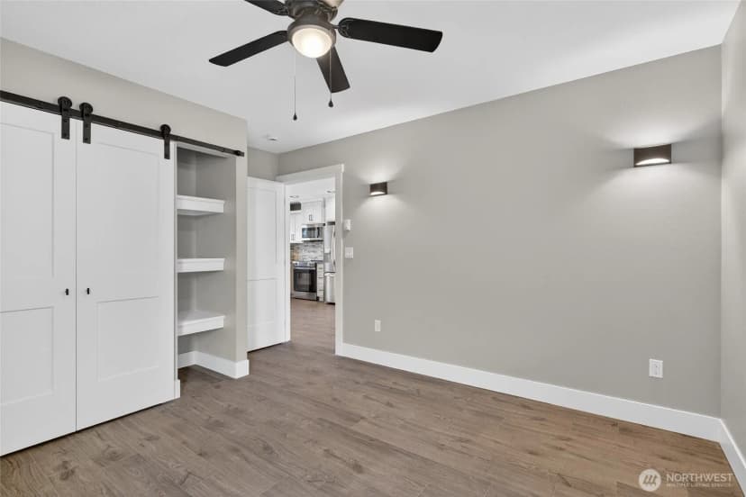 Property photo for 109 7th Street Sw, Long Beach photo 17