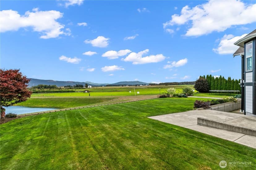 Property photo for 1712 Spring Meadows Drive, Lynden photo 32